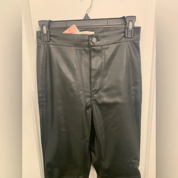 NWT Faux leather pants - Picture 6 of 8